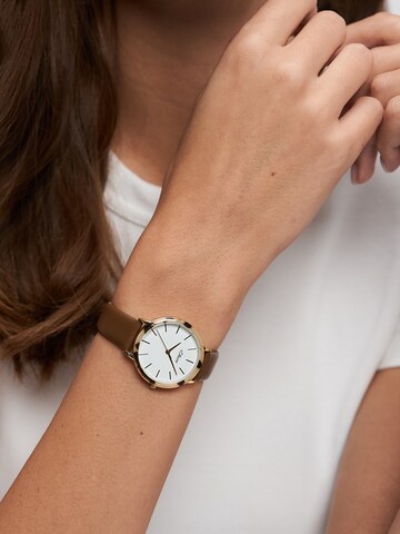 Montre à affichage analogique s.Oliver en marron