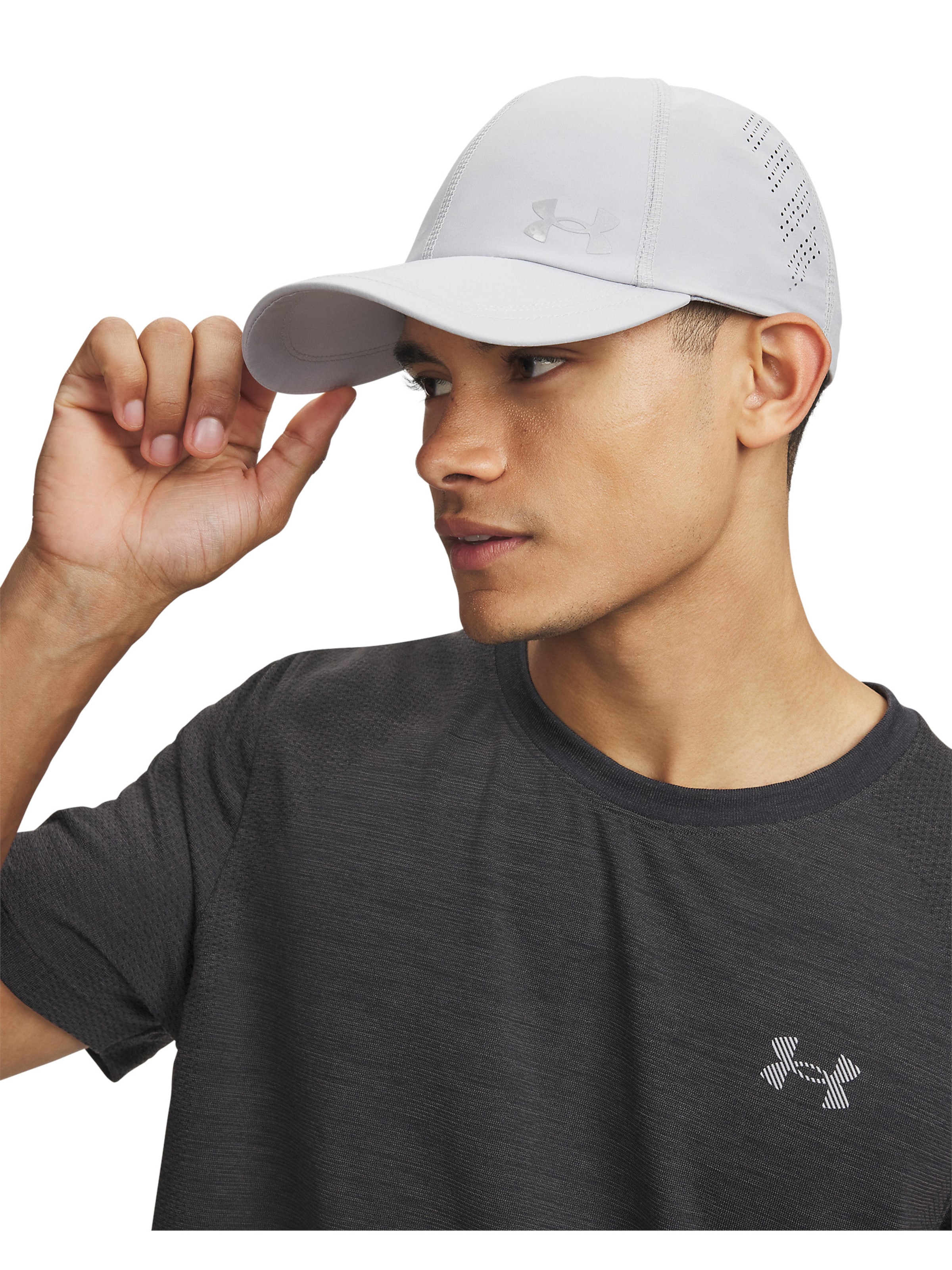 UNDER ARMOUR Sportpet 'Launch' in Grijs: voorkant