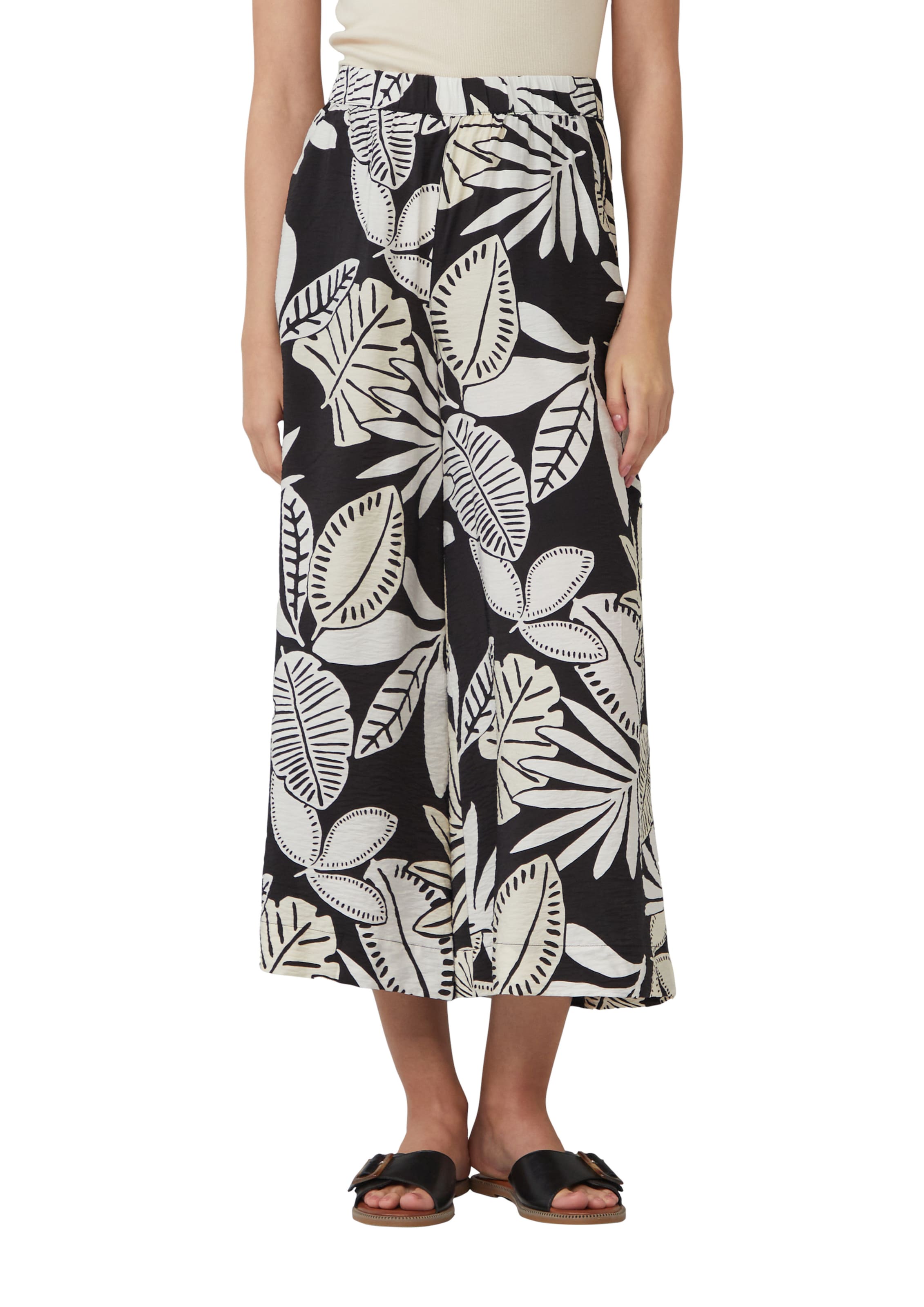 juoda s.Oliver Plačios klešnės Kelnės: priekis