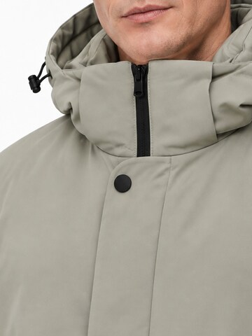 ALLTHEMEN Winter Jacket 'Nordlicht' in Green
