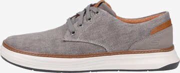 SKECHERS Sneaker in Grau