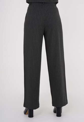 FRESHLIONS Regular Stoffhose in Grau