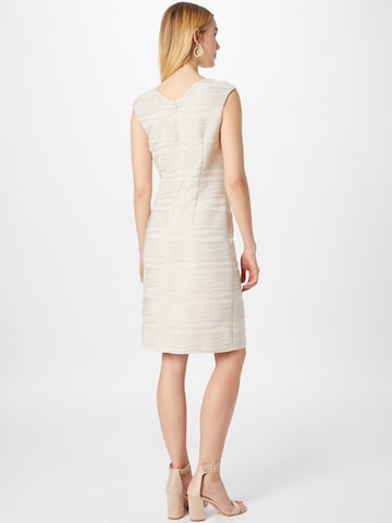 Vera Mont - Vestido en beige