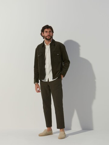 ABOUT YOU x Alvaro Soler Between-Season Jacket 'Matteo' in Green