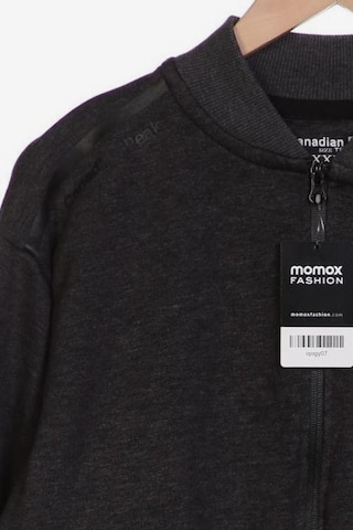 Canadian Classics Sweatshirt & Zip-Up Hoodie in XXL in Grey