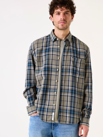 Regular fit Camicia di GARCIA in marrone: frontale