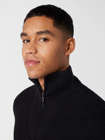 Trendyol Sweater in Black