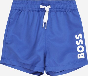 BOSS Kidswear - Calções de banho em azul: frente