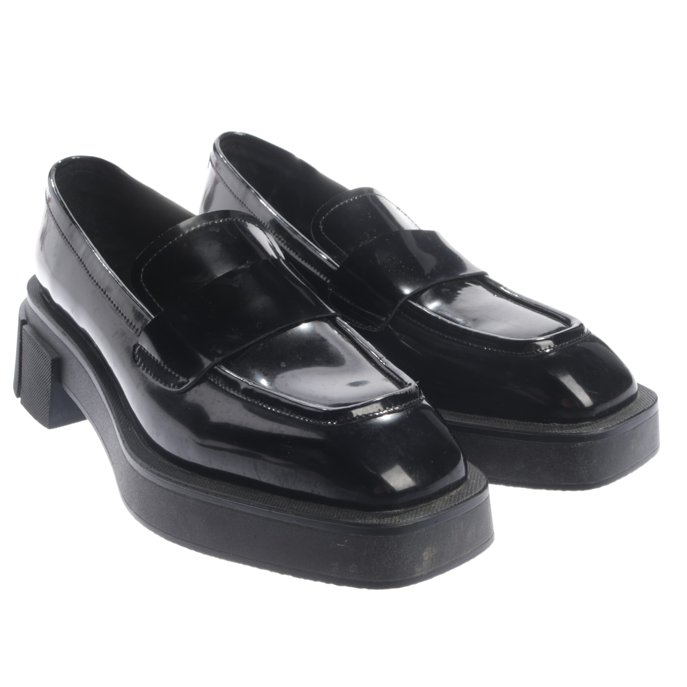 Marc Cain Flats & Loafers in 40 in Black: front