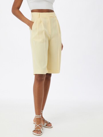 Another Label Regular Pleat-Front Pants 'Dryade' in Yellow: front