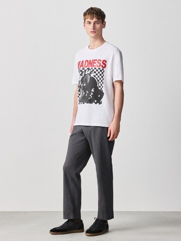 T-Shirt Next en blanc