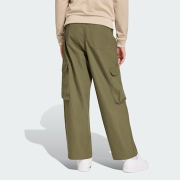 Loosefit Pantaloni di ADIDAS ORIGINALS in verde
