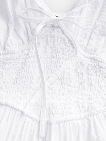 Robe d’été Next en blanc
