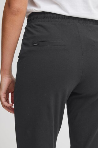 Oxmo Tapered Bundfaltenhose 'Oxodette in Schwarz