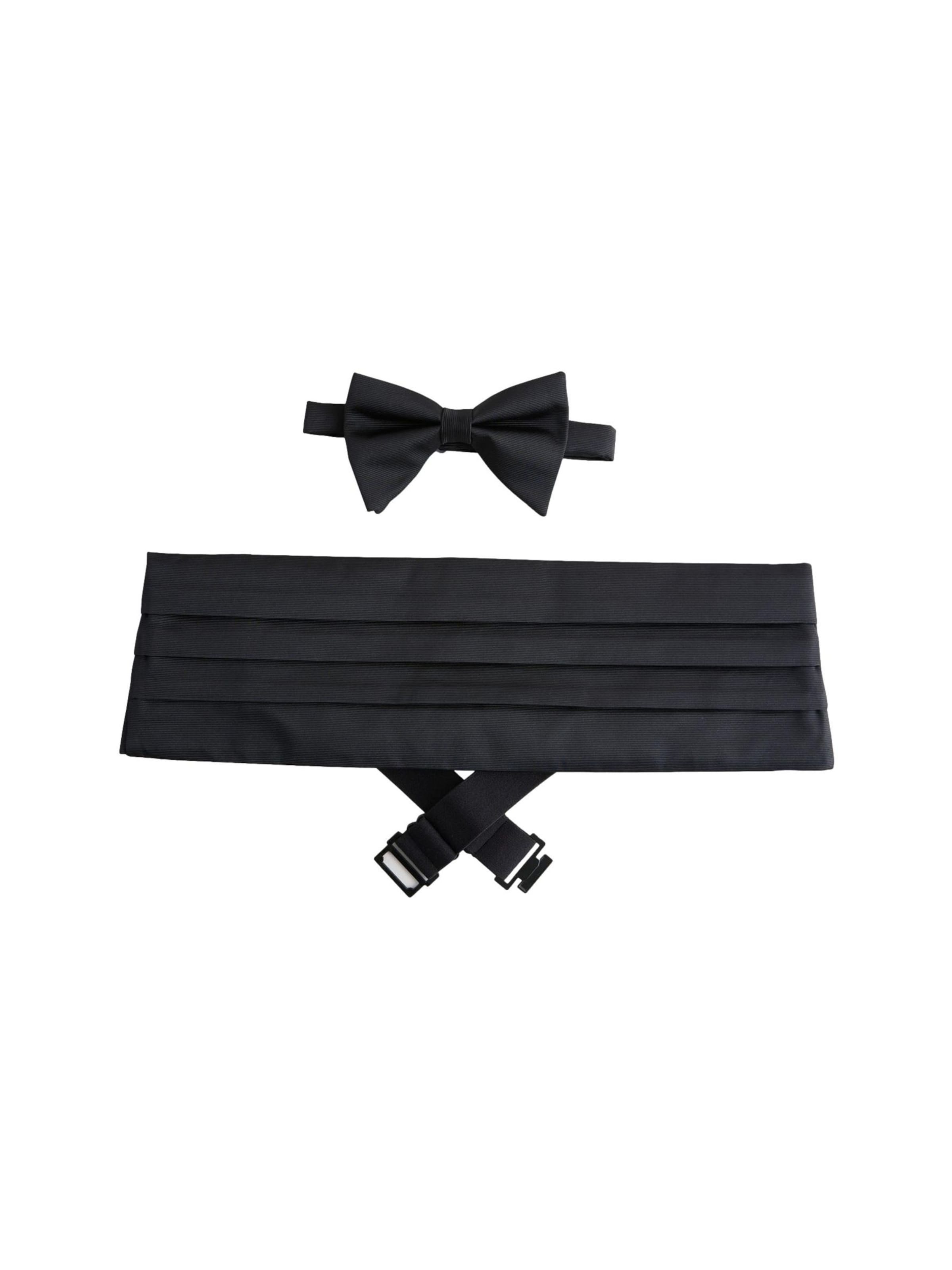 Papion de la Next pe negru: față