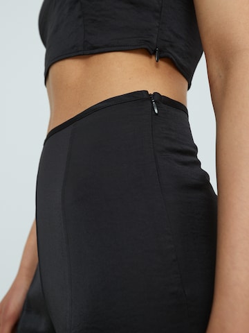 EDITED Szeroka nogawka Spodnie 'Jemma' w kolorze czarny
