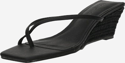 Šlepetės per pirštą 'Hannah' iš TOPSHOP, spalva – juoda, Prekių apžvalga