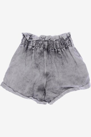 Bershka Shorts in M in Grey