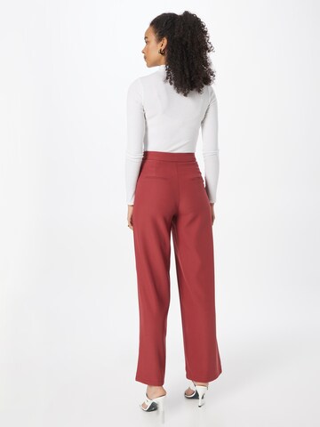 Wide Leg Pantalon à pince Nasty Gal en rouge