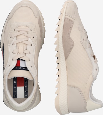 Tommy Jeans Sneaker in Beige