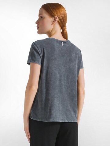 Maglietta di DEHA in nero