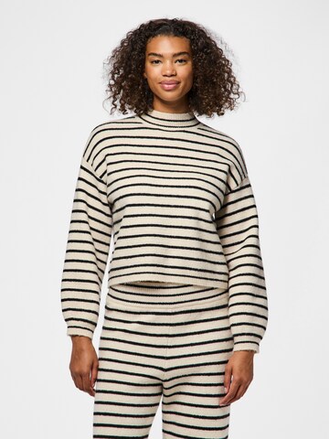 PIECES Sweater in Grey: front
