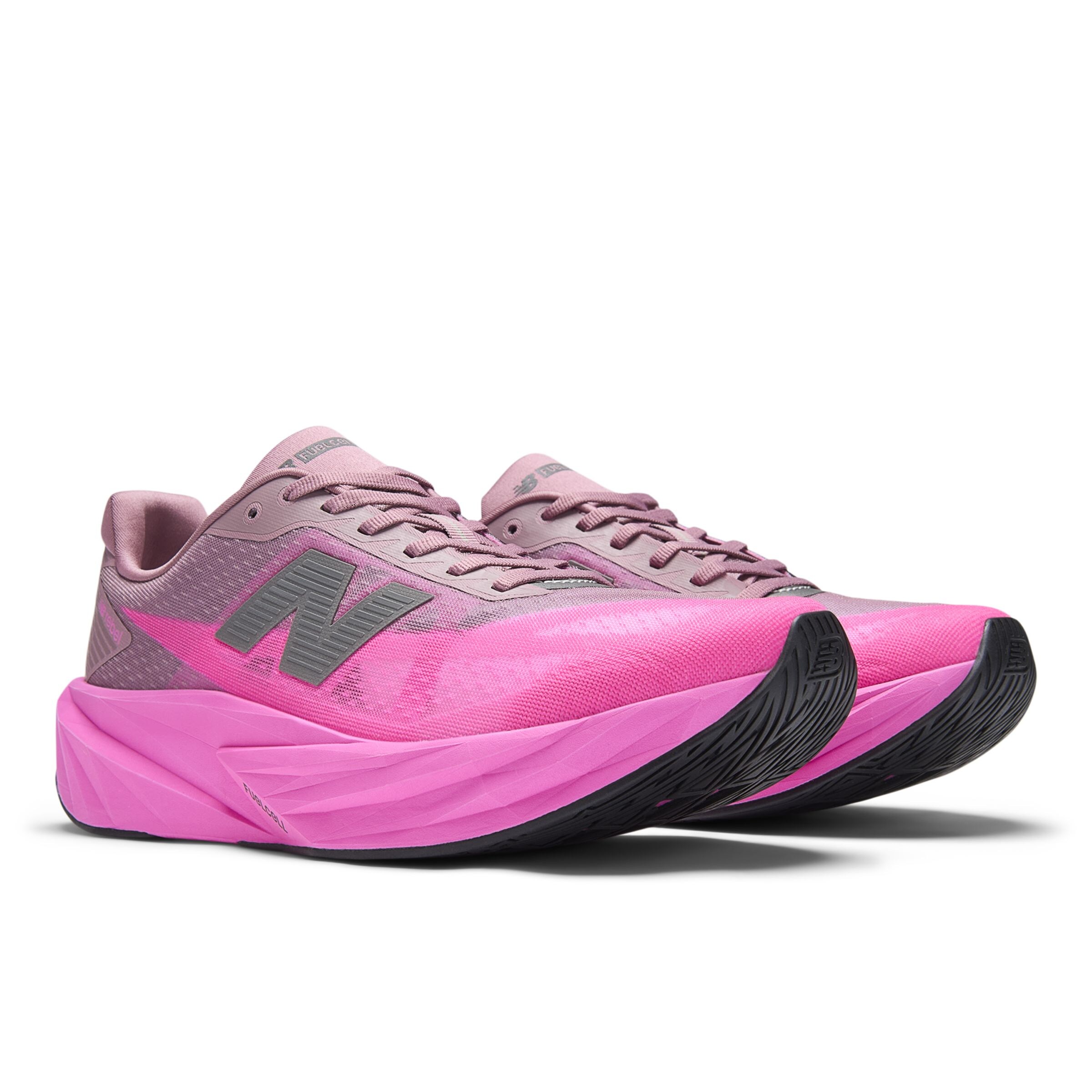 Chaussure de course 'FuelCell Rebel v5' new balance en rose