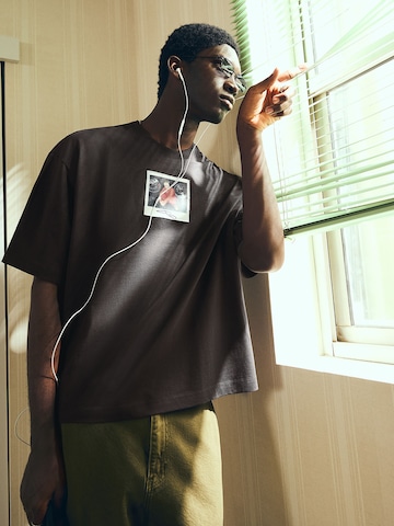 Bershka Póló 'EMINEM' - fekete