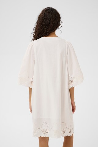 SAINT TROPEZ - Vestido 'Rivashell' em branco