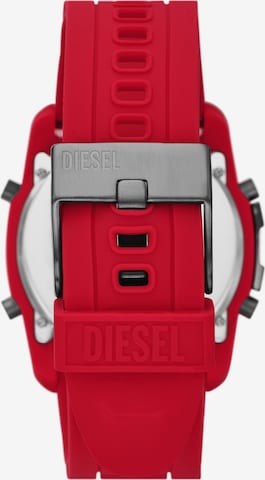 DIESEL Digitaluhr in Rot