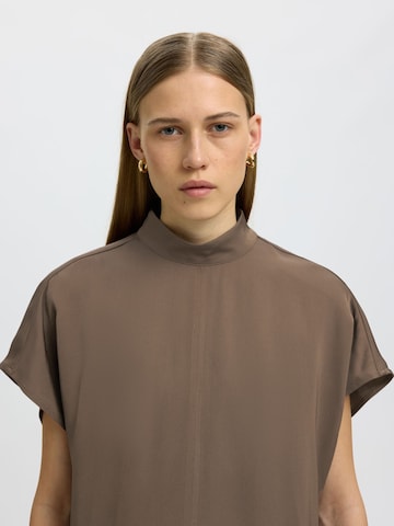 SELECTED - Top en marrón