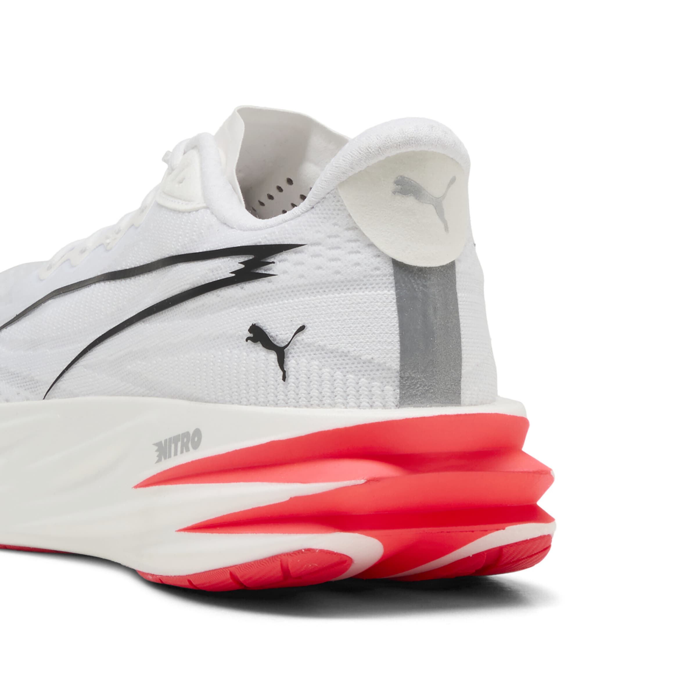 PUMA Laufschuh 'Deviate Pure NITRO™' in Weiß