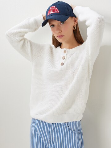 Pullover di Happiness İstanbul in beige: frontale