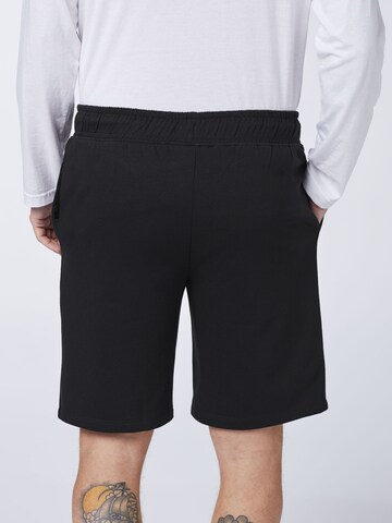 UNCLE SAM Regular Shorts in Schwarz