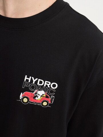 hydroponic - Camiseta 'Hydroponic x Peanuts Oversized Short-Sleeve Roadster T-Shirt' en negro