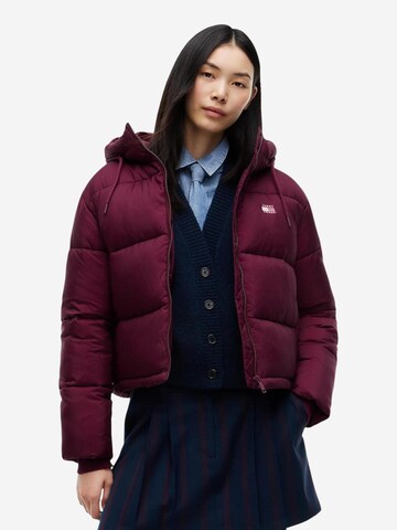Tommy Jeans Vinterjacka 'TJW HOODED PUFFER JA DW0DW21625' i röd: framsida