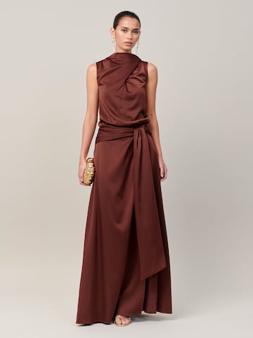Sável - Vestido de festa 'ELLIANA' em castanho: frente