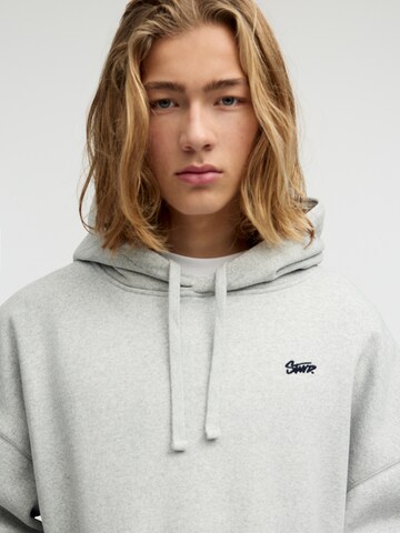 Pull&Bear Sweatshirt in Grau