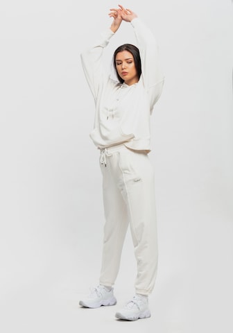 Tom Barron Sports Suit in White