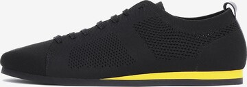 Sneaker bassa di Kazar in nero: frontale