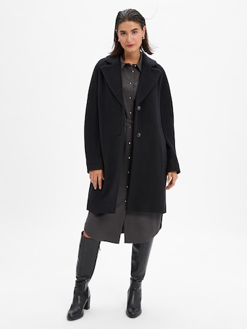 Manteau mi-saison Marc Cain en noir : devant