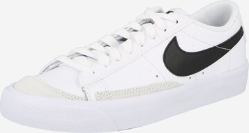 Nike Sportswear Sneakers in White: front