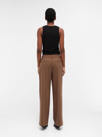 Wide leg Pantaloni con pieghe 'Lisa' di OBJECT in marrone