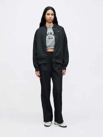 Nike Sportswear - Casaco meia-estação 'HBR VARSITY' em preto
