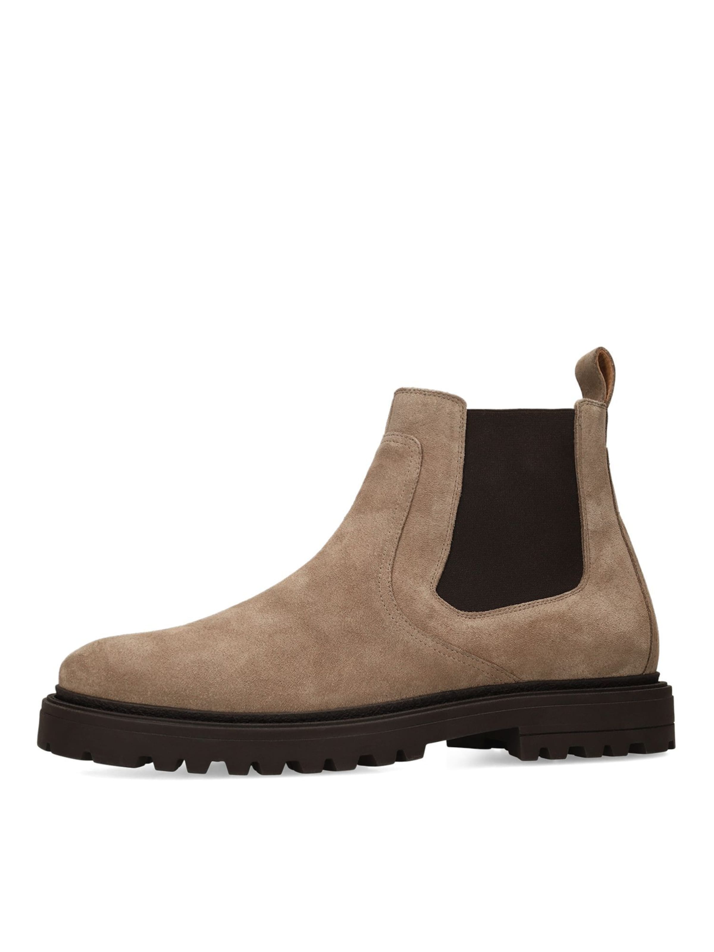 MANFIELD Boots in Brown: front