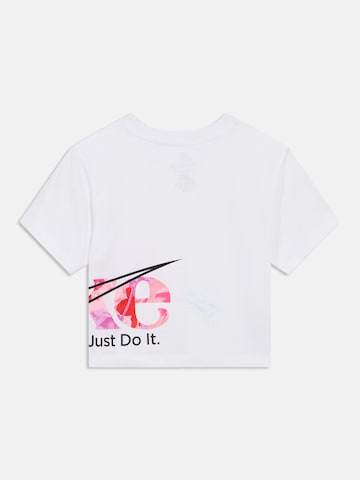 Nike Sportswear Тениска 'MOVE WITH NATURE' в бяло