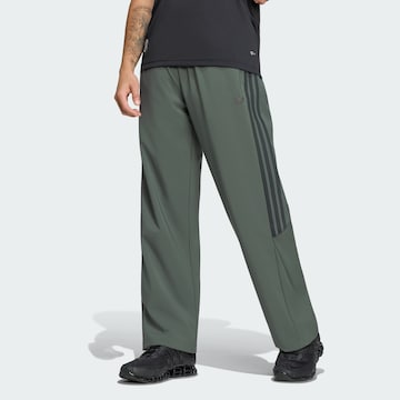 ADIDAS ORIGINALS - Loosefit Calças 'Teamgeist 26' em cinzento: frente