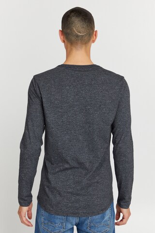 11 Project - Camiseta 'Santosa' en gris