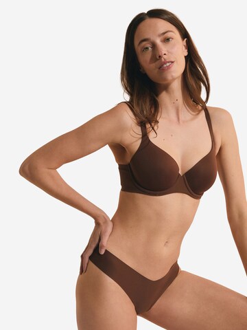 ETAM Thong 'Pure Invisible' in Brown