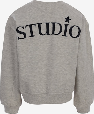 Looxs Revolution Sweatshirt in Grijs: voorkant